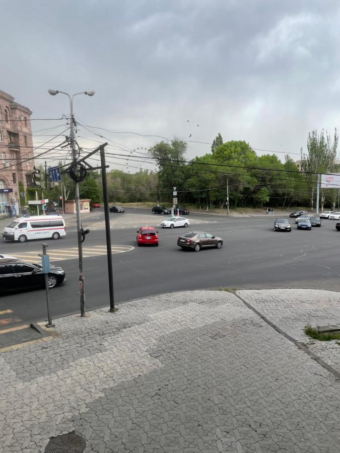 Apartment In Monument Jerevan Buitenkant foto