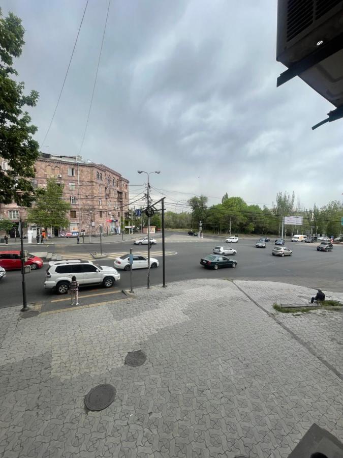 Apartment In Monument Jerevan Buitenkant foto